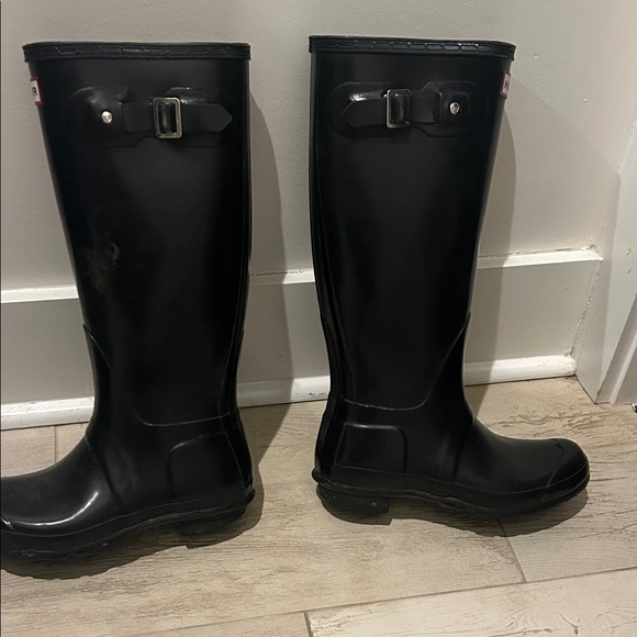 Hunter Classic Black Tall Boots - Picture 5 of 7